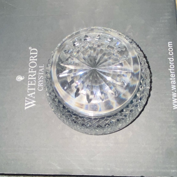 Waterford crystal sparkling cream and sugar set from the Giftware collection - Picture 4 of 7
